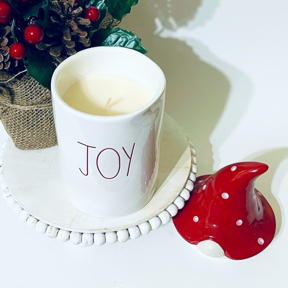 DW Home / Rae Dunn Gnome Candle - Picture 3 of 3